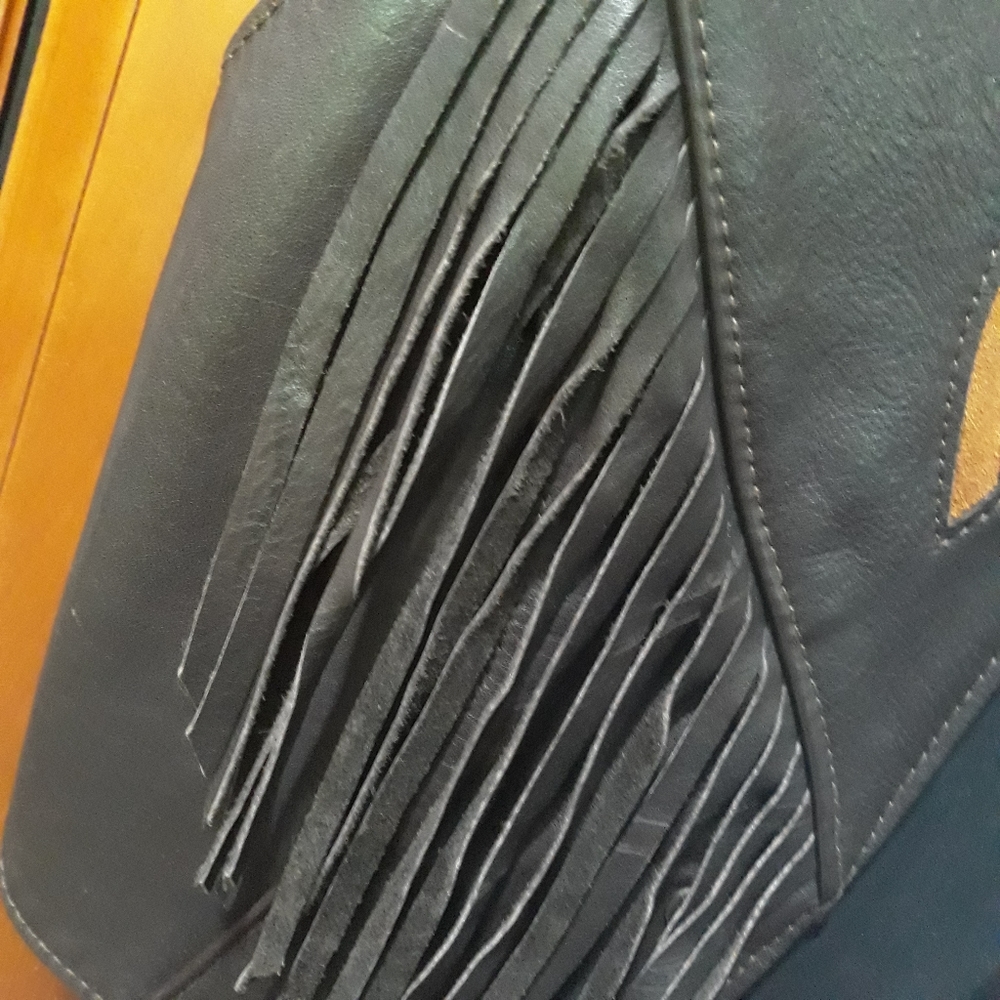 Vest - Picture 5 of 15
